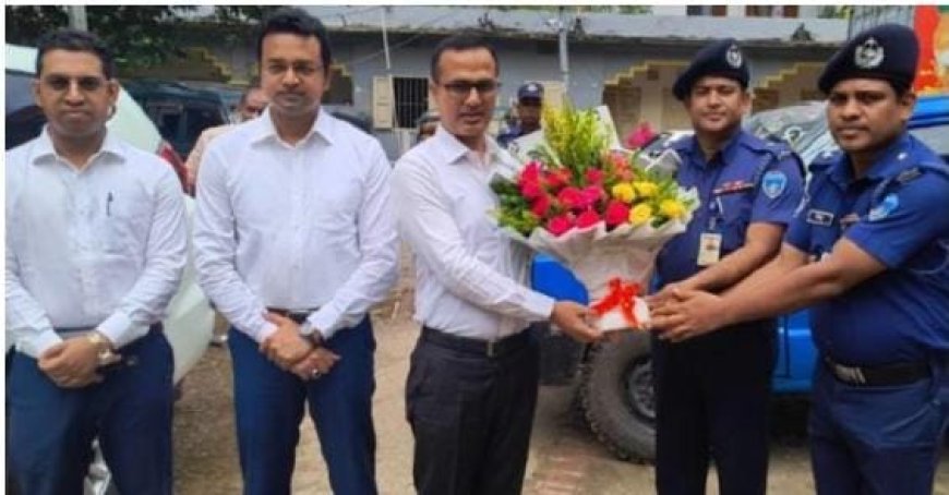 চাঁদপুরে জেলা প্রশাসকের সদর মডেল থানা পরিদর্শন